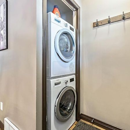 Mystic Getaway Apartment Канмор Екстериор снимка