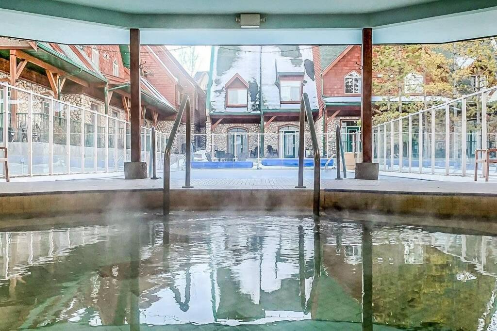 Mystic Getaway Apartment Канмор Екстериор снимка
