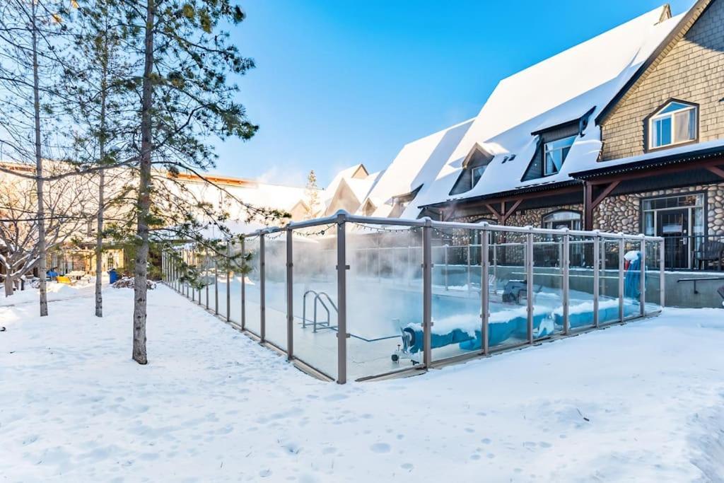 Mystic Getaway Apartment Канмор Екстериор снимка